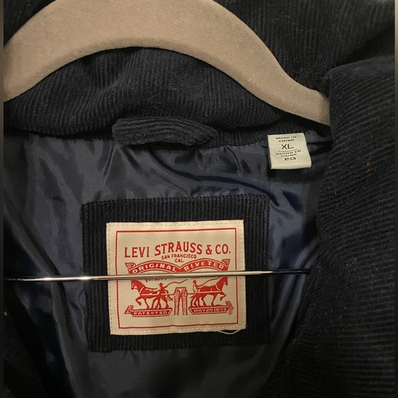 ❄️HOST PICK❄️ Levi’s Corduroy Jacket - Picture 2 of 3